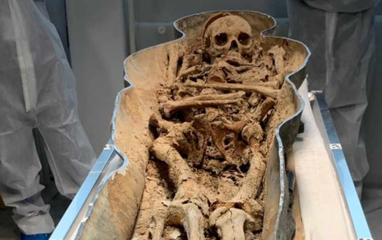 Knight with elongated skull discovered after Notre Dame Sarcophagus has opened!